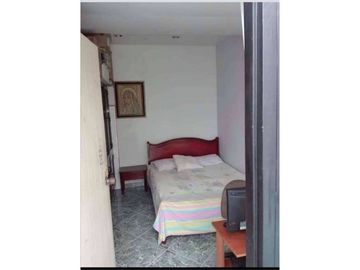 SE VENDE HERMOSA CASA EN CAMILO TORRES CERCA A LA ESMERALDA