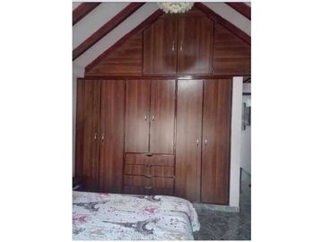 SE VENDE HERMOSA CASA EN CAMILO TORRES CERCA A LA ESMERALDA