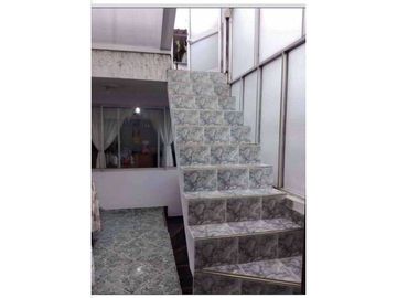 SE VENDE HERMOSA CASA EN CAMILO TORRES CERCA A LA ESMERALDA