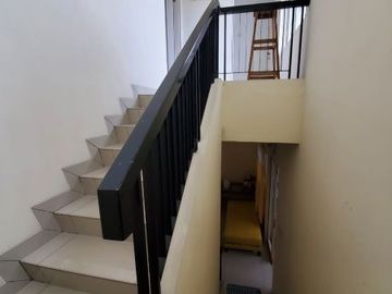 Rumah Puri Mansion 8x15, 2lt, Semi Furnished. Rapi Siap Huni!