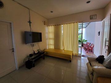Rumah Puri Mansion 8x15, 2lt, Semi Furnished. Rapi Siap Huni!