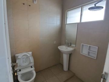 Rumah Puri Mansion 8x15, 2lt, Semi Furnished. Rapi Siap Huni!
