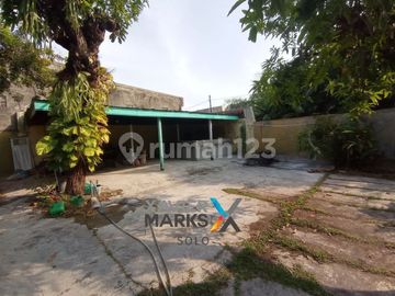 Tanah Bonus Bangunan Lokasi Tengah Kota Serengan