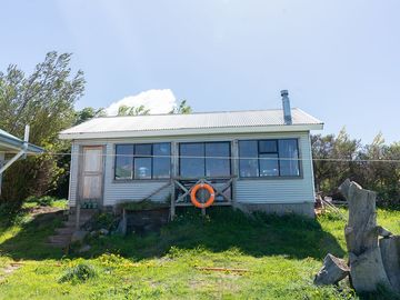 Hermoso terreno con casa en sector Barranco Amarillo y hermosa vista al Estrecho de Magallanes
