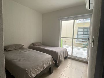 DEPARTAMENTO EN RENTA, EN ACAPULCO DIAMANTE /  A 5 MINUTOS REALES DE LA PLAYA!