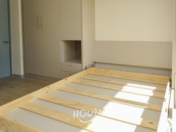 GRAL. CAROL URZÚA (PISO 5)
