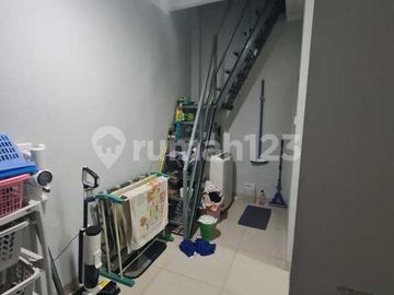 Rumah Rapi 2 1/4 Lantai Jarang Ada Kalideres Permai