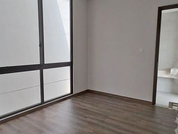 DI JUAL RUMAH CLUSTER SIERRA DI SERENIA HILL LEBAK BULUS JAKARTA SELATAN SISA UNIT 5 RUMAH LAGIII ! !