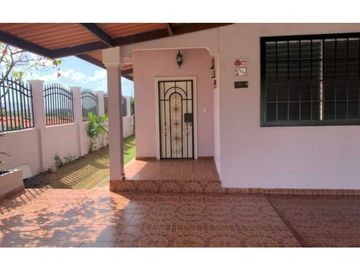 VENDO CASA EN ARRAIJAN JUAN DEMOSTENES BRISAS DEL GOLF 3R