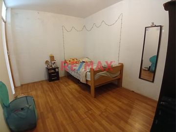 🏡 ¡Una Oportunidad Única en Trujillo! 🌟

Descubre el hogar ideal para tu familia en Urb. Monserrate, a solo 2 cuadras de UPAO
Esta acogedora casa d