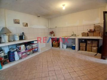 🏡 ¡Una Oportunidad Única en Trujillo! 🌟

Descubre el hogar ideal para tu familia en Urb. Monserrate, a solo 2 cuadras de UPAO
Esta acogedora casa d