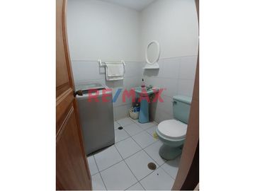 🏡 ¡Una Oportunidad Única en Trujillo! 🌟

Descubre el hogar ideal para tu familia en Urb. Monserrate, a solo 2 cuadras de UPAO
Esta acogedora casa d
