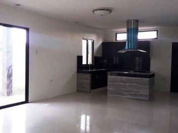5 Bedroom House and Lot for Sale Near Clark Airport and Mall