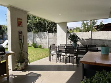 Casa en venta de 3 dorm. Brisas Norte. colegio Highlands
