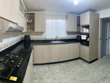 casa en venta en el tabor. Cod V105311