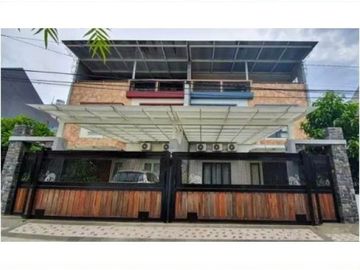 Rumah 4 Lantai Luas 161 di Borobudur Sukarno Hatta Malang