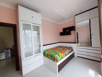 Rumah 4 Lantai Luas 161 di Borobudur Sukarno Hatta Malang