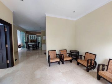 Rumah 4 Lantai Luas 161 di Borobudur Sukarno Hatta Malang