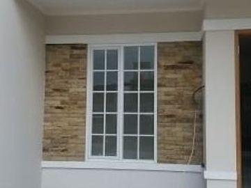 Rumah baru 2 lantai 1,5M dalam town house di Ciputat