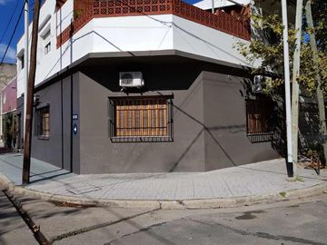 Casa PH en venta en Gerli Oeste