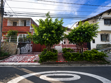 casa en venta en el bosque. Cod V17991