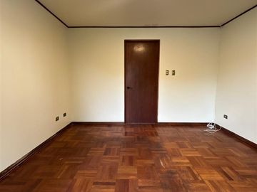 Casa en arriendo de 3 dorm. El Milagro.