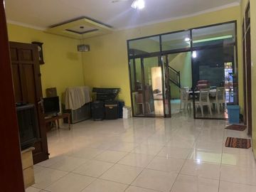 Rumah Pusat Kota Dupak Bandarejo Surabaya