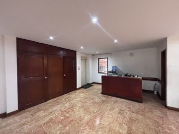 oficina en arriendo/venta en chapinero norte. Cod V700627