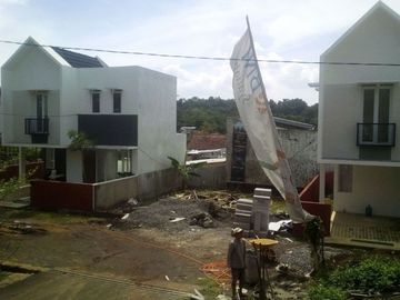 Cluster cantik nuansa villa di kodya Dkt BORMA CIKUTRA PS SD SERANG