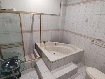 EN VENTA DEPARTAMENTO PB KENNEDY (WT)