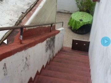 Casa PH en venta en Lourdes