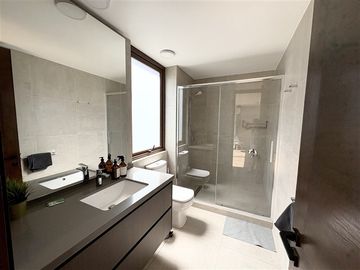 Departamento en arriendo de 3 dorm. en Las Condes