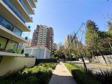 Departamento en arriendo de 3 dorm. en Las Condes