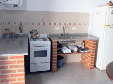 CHALET CON CAPACIDAD PARA 4 PERSONAS A DOS CUADRAS DEL MAR