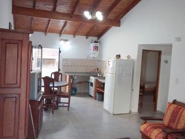 CHALET CON CAPACIDAD PARA 4 PERSONAS A DOS CUADRAS DEL MAR