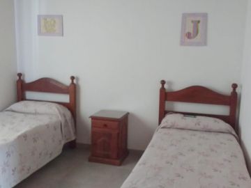 CHALET CON CAPACIDAD PARA 4 PERSONAS A DOS CUADRAS DEL MAR