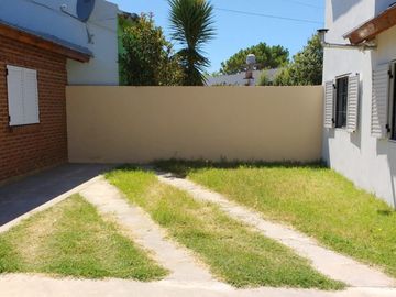 CHALET CON CAPACIDAD PARA 4 PERSONAS A DOS CUADRAS DEL MAR