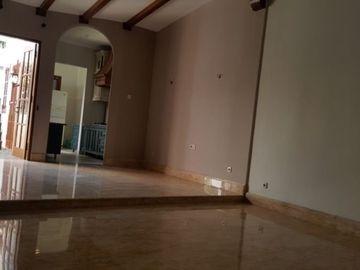 Rumah di Cinere, Design Eropa dlm Komplek di Jati Indah