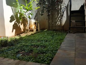 Rumah di Cinere, Design Eropa dlm Komplek di Jati Indah