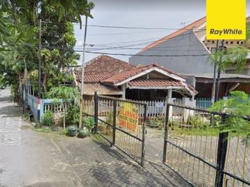 Dijual Cepat Rumah Bangunan 1,5 Lantai Lokasi di Jl. Ikan Sumbal