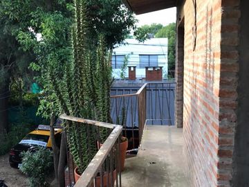 EXCELENTE PROPIEDAD, CASA CUATRO AMBIENTES, BARRIO CERRADO LOS CARACOLES EN INGENIERO MASCHWITZ