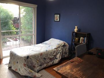 EXCELENTE PROPIEDAD, CASA CUATRO AMBIENTES, BARRIO CERRADO LOS CARACOLES EN INGENIERO MASCHWITZ