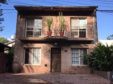 EXCELENTE PROPIEDAD, CASA CUATRO AMBIENTES, BARRIO CERRADO LOS CARACOLES EN INGENIERO MASCHWITZ