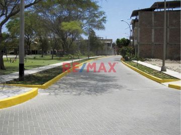 🏠 ¡Oportunidad única en Piura! 📍

Descubre esta espaciosa y acogedora casa de dos pisos en la tranquila zona de Ignacio Merino II Etapa. Diseñada pa