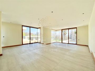 Casa en Venta en Cerro Apoquindo - Camino el Alba