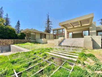 Casa en Venta en Cerro Apoquindo - Camino el Alba