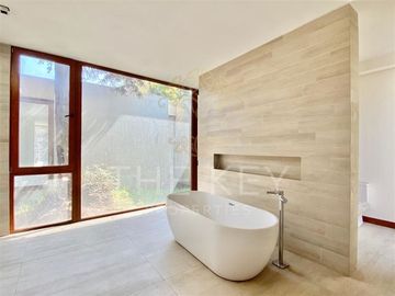 Casa en Venta en Cerro Apoquindo - Camino el Alba