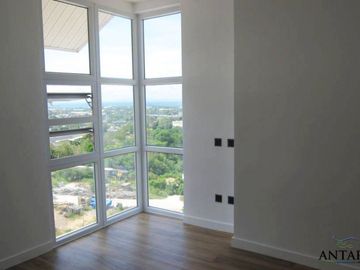 Studio (25sqm) for sale in Antara Condominium for P200/day!