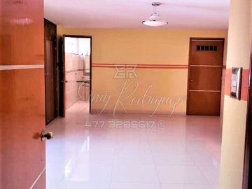 CASA EN VENTA León,Gto,100% COMERCIAL Prol Juárez y Blvd.Torres Landa Pte.