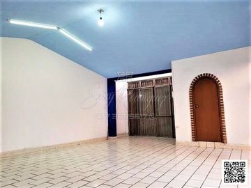 CASA EN VENTA León,Gto,100% COMERCIAL Prol Juárez y Blvd.Torres Landa Pte.
